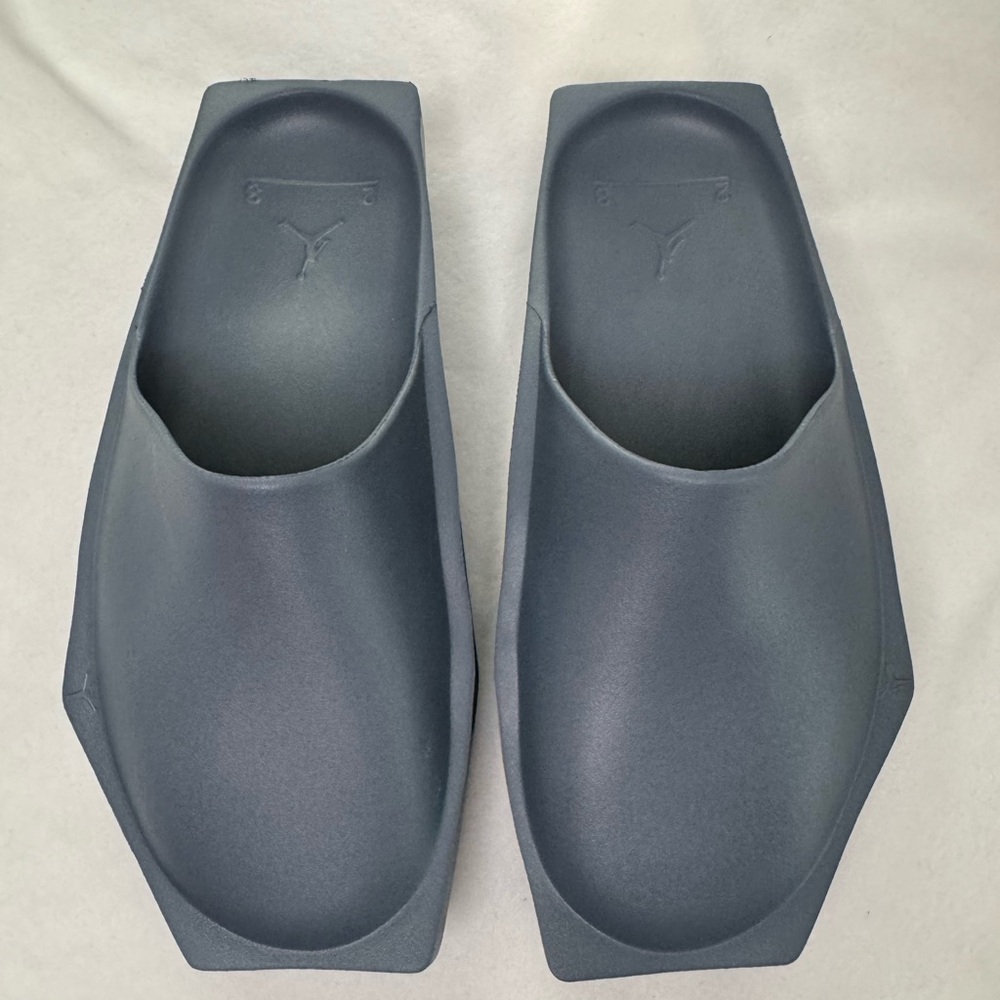 Jordan Unisex Hex Mule Slides, Women’s Size 11 (Men’s Size 9.5)